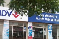 Ngân hàng BIDV bị "khủng bố" bằng chất thải